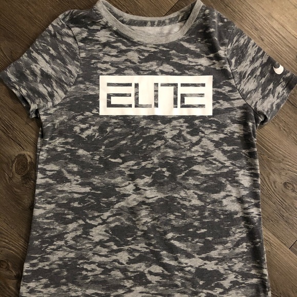 boys nike camo shirt